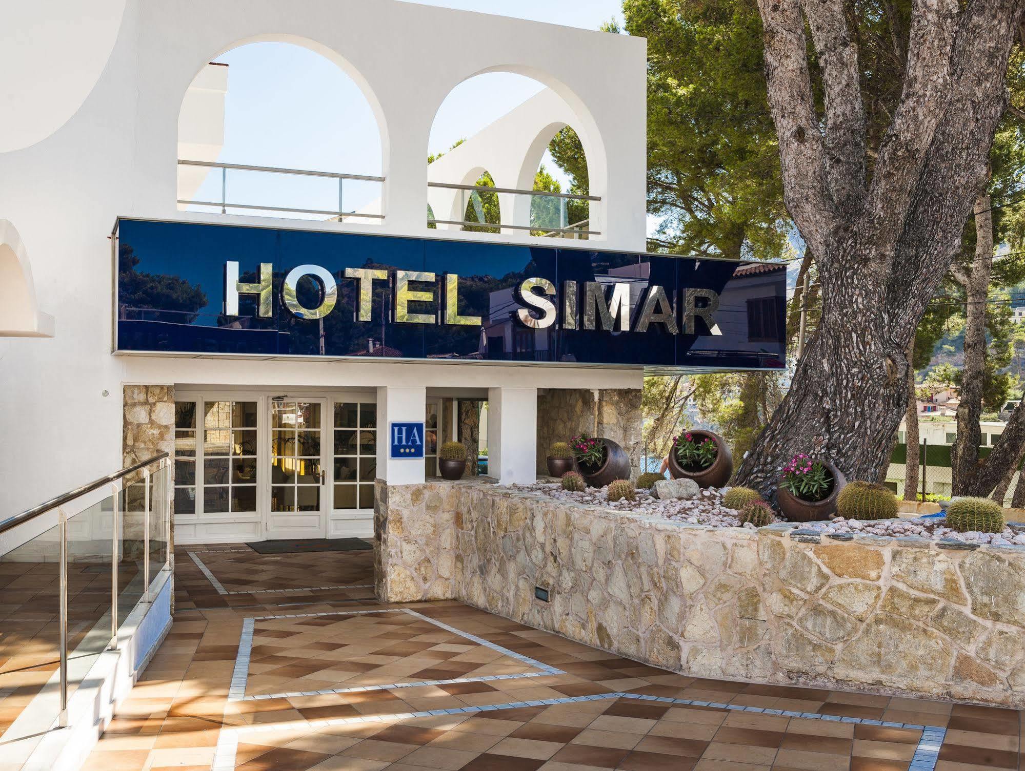 Globales Simar Hotel Cala de Sant Vicenc Exterior foto